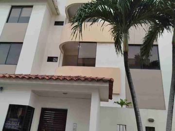 Alquiler de Departamento Amoblado en Colinas de Los ceibos cerca de Olivos Park. Incluye alicuota