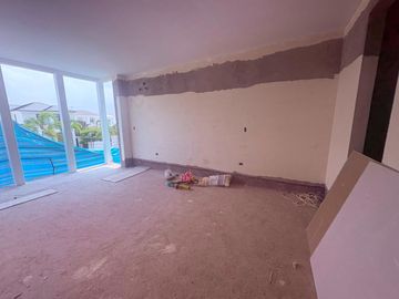 Casa en venta en Samborondón, Aires Norte, 4 dormitorios, 4 baños, 260.23 m²