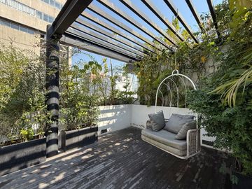 Departamento amueblado con rooftop, área lounge, lobby, en venta