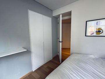 Departamento amueblado con rooftop, área lounge, lobby, en venta