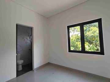 Rumah Siap Huni Hanya 10 Menit Ke Stasiun Sudimara Dan Akses Toll Bsd