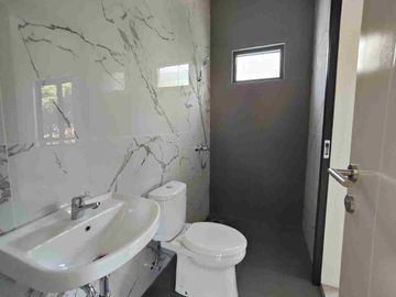 Rumah Siap Huni Hanya 10 Menit Ke Stasiun Sudimara Dan Akses Toll Bsd