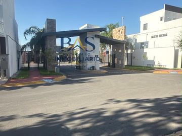 RENTA CASA EN PROVENZA, GARCIA N.L. DOMINIO CUMBRES