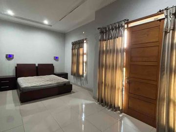 dijual rumah 2 lantai semi furnished harga menarik di Taman kopo indah 3 bandung