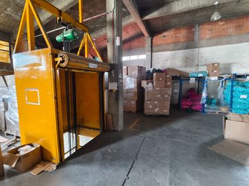BODEGA INDEPENDIENTE DE 2,400M2, CON PATIO PARA CARGA Y DESCARGA
