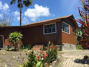 Vendo finca de 10 hectáreas entre Gualea y Pacto