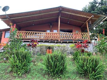Vendo finca de 10 hectáreas entre Gualea y Pacto