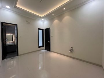 Rumah 2 Lantai di Duren Sawit Jakarta Timur. Baru dan SHM