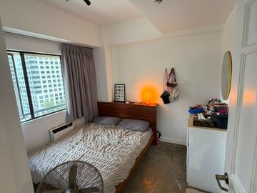 1 Bedroom in Forbeswood Heights For Lease