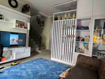 Di Jual Rumah 2 Lantai Bagus Cepat, Lokasi Strategis, Bebas Banjir, di Cluster Burgundy, Summarecon Bekasi