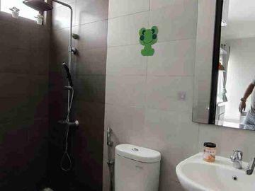 Di Jual Rumah 2 Lantai Bagus Cepat, Lokasi Strategis, Bebas Banjir, di Cluster Burgundy, Summarecon Bekasi