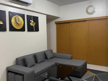 The Ellis Makati, Salcedo Village 2 Bedroom Condo For Sale