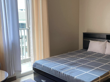 The Ellis Makati, Salcedo Village 2 Bedroom Condo For Sale