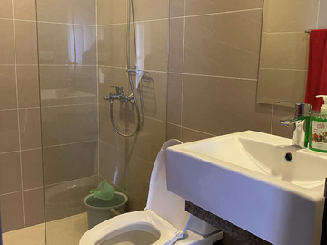 The Ellis Makati, Salcedo Village 2 Bedroom Condo For Sale