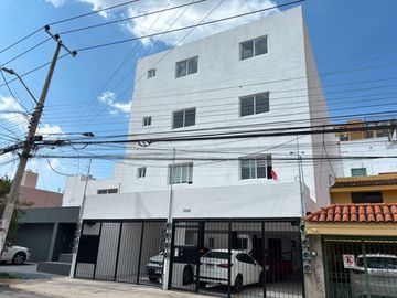 Departamento NUEVO!! en PLANTA BAJA cerca de la UAG! 2 recámaras con baño completo.