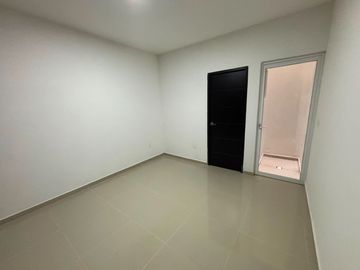 Departamento NUEVO!! en PLANTA BAJA cerca de la UAG! 2 recámaras con baño completo.
