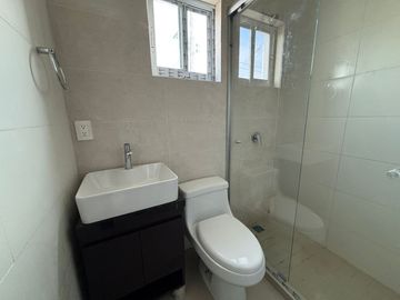 Departamento NUEVO!! en renta cerca de la UAG! 2 recámaras con baño completo.