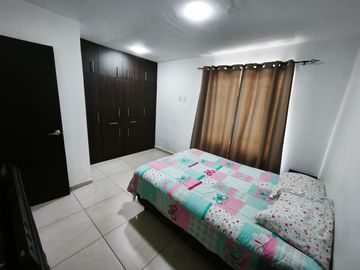 Casa Amueblada en Villa Universidad | Cerca de Puerto Interior y Hospitales
