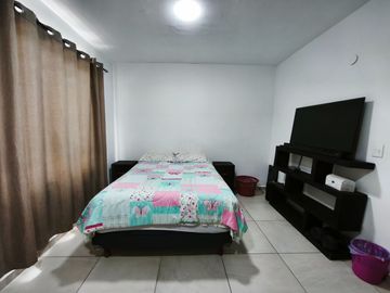 Casa Amueblada en Villa Universidad | Cerca de Puerto Interior y Hospitales