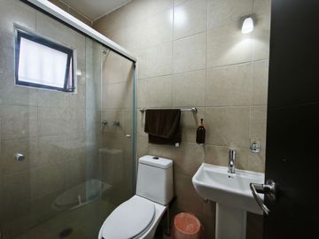 Casa Amueblada en Villa Universidad | Cerca de Puerto Interior y Hospitales