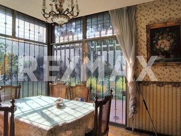 Casa en venta en Colonia Tlalpan Centro II, Alcaldía Tlalpan, CDMX  Ideal para vivir o invertir, 750 m2 de construccion.