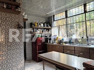 Casa en venta en Colonia Tlalpan Centro II, Alcaldía Tlalpan, CDMX  Ideal para vivir o invertir, 750 m2 de construccion.