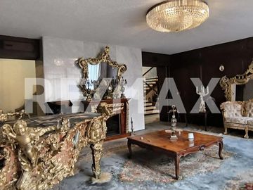 Casa en venta en Colonia Tlalpan Centro II, Alcaldía Tlalpan, CDMX  Ideal para vivir o invertir, 750 m2 de construccion.