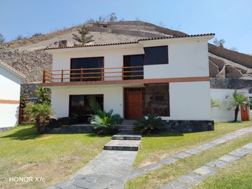 SE ALQUILA CASA DE 4HAB+4 BAÑOS + 2 COCHERAS EN LA PLANICIE ETAPA 2 LA MOLINA