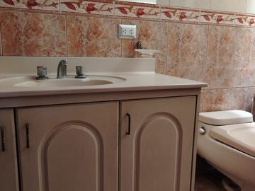 SE ALQUILA CASA DE 4HAB+4 BAÑOS + 2 COCHERAS EN LA PLANICIE ETAPA 2 LA MOLINA