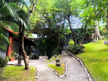 Hotel -casa en venta en  fraccionamiento club de golf Santa Fe, Morelos- 7 recamaras, 13 baños completos