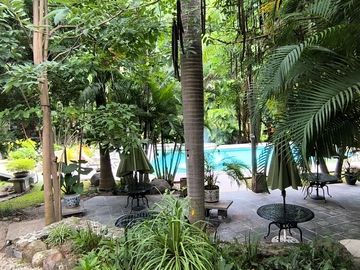 Hotel -casa en venta en  fraccionamiento club de golf Santa Fe, Morelos- 7 recamaras, 13 baños completos