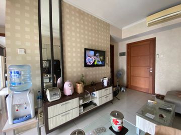 Dijual 2Br+ 1 di Apartemen Mediterania Garden, Lantai Sedang
