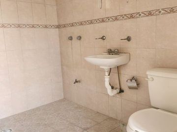 PROPIEDAD CON AMPLIO POTENCIAL Y UBICACIÓN ESTRATÉGICA EN SAN LORENZO, TULA DE ALLENDE.