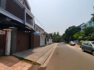 Rumah Baru Puri Indah Jakarta Barat 4 Lantai
