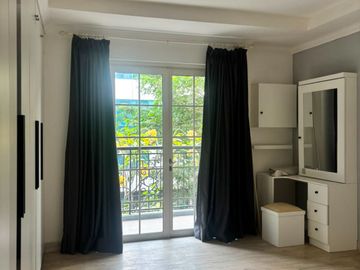 Disewakan Cepat Apartemen Gading Resort Residence Kelapa Gading - Semi Furnish