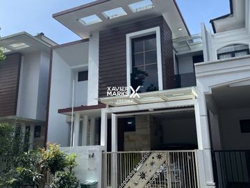 Dijual Rumah Modern 2Lt Full Furnish Ada Laundry Area dan Area Jemur Siap Huni Lingkungan Aman dan Bebas Banjir Lokasi Premium di Jantung Kota Malang
