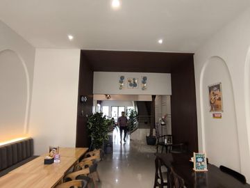 Disewakan Ruko Maggiore Siap Pakai Full Interior EX Resto + Kitchen Gandeng