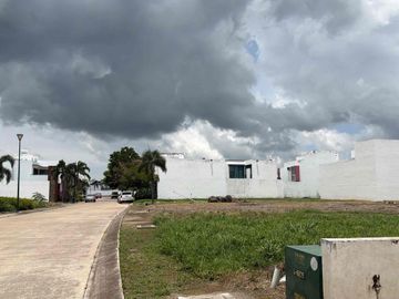se vende terreno en coto Bonafiore