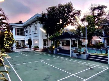 rumah private pool dalam perumahan, nyaman akses jalan lebar