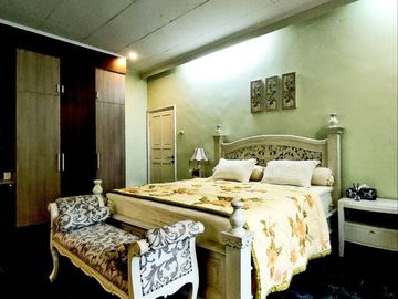 rumah private pool dalam perumahan, nyaman akses jalan lebar
