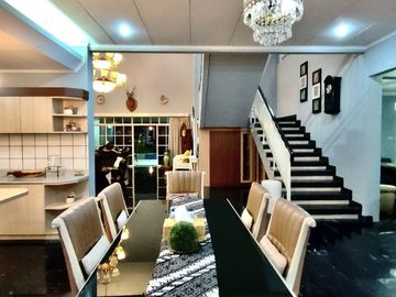 rumah private pool dalam perumahan, nyaman akses jalan lebar