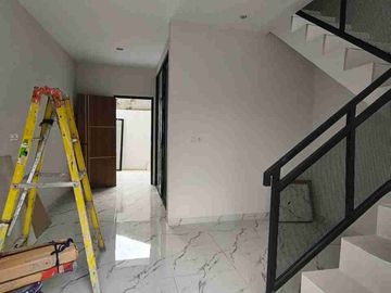 SIAP HUNI DP 0% Rumah 2lt TERMURAH DI DEPOK HANYA 8 MENITAN KE STASIUN