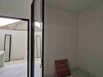 SIAP HUNI DP 0% Rumah 2lt TERMURAH DI DEPOK HANYA 8 MENITAN KE STASIUN