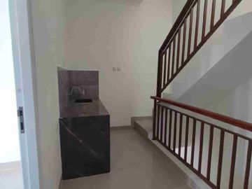 Dijual Rumah Dekat Akses Jalan Tol Tinggal 1 unit lagi Di Jakarta Pusat