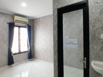 rumah dekat lrt harjamukti harga 900 jutaan free biaya-biaya