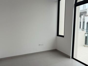 Di Jual Murah Banget Rumah Pasadena Pik 2 Uk. 4X10 2Lantai