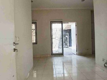 DIJUAL RUMAH 2 LANTAI NYAMAN DAN ASRI AREA SERPONG
