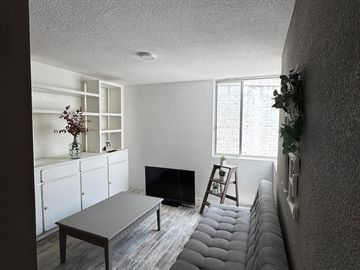 CASA EN VENTA CERCA DE AV. 16 DE SEPTIEMBRE, AV. LAS MARGARITAS, PLAZA CRISTAL
