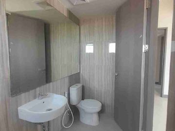 ​[DIJUAL DI BAWAH PASARAN] Apartemen Pakuwon Mall Bekasi 2BR Unfurnished View Kolam Renang