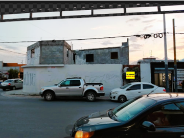 OPORTUNIDAD AMPLIA CASA EN ESQUINA , SE REMODELA ,1 PLANTA, 2 RECÁMARAS.. ETRRENO Y CONSTRUCCION EXCEDENTE MEJOR PUNTO NORTE DE ESCOBEDO